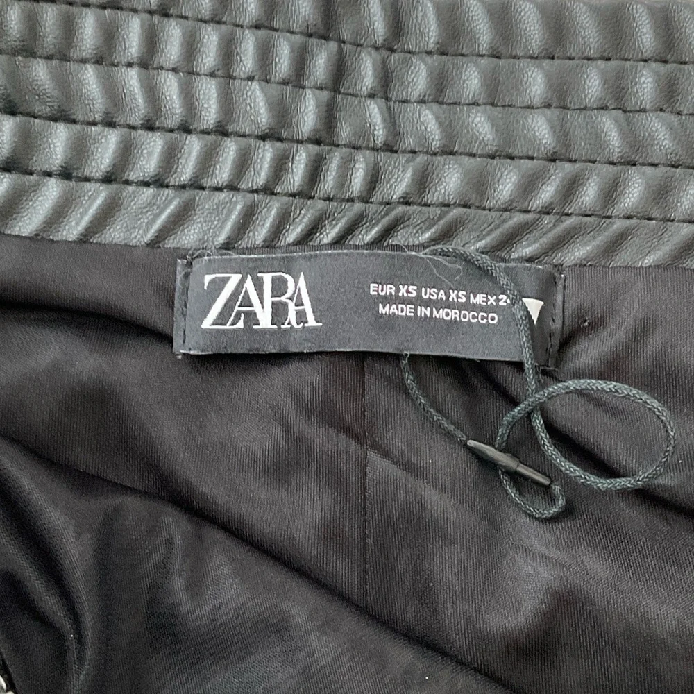 Zara Classic Black and White Tweed Houndstooth Skirt size xs